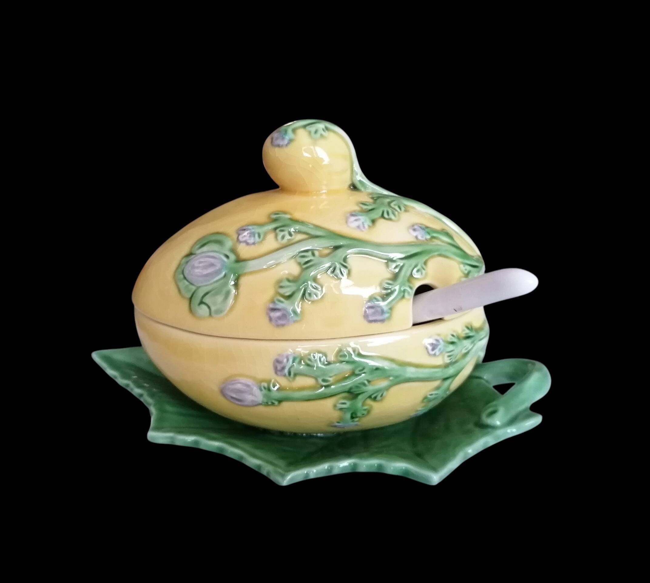 Bordallo Pinheiro covered dish