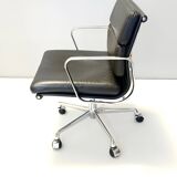 Postmodern Black Leather Soft Pad Chair Charles & Ray Eames for ICF