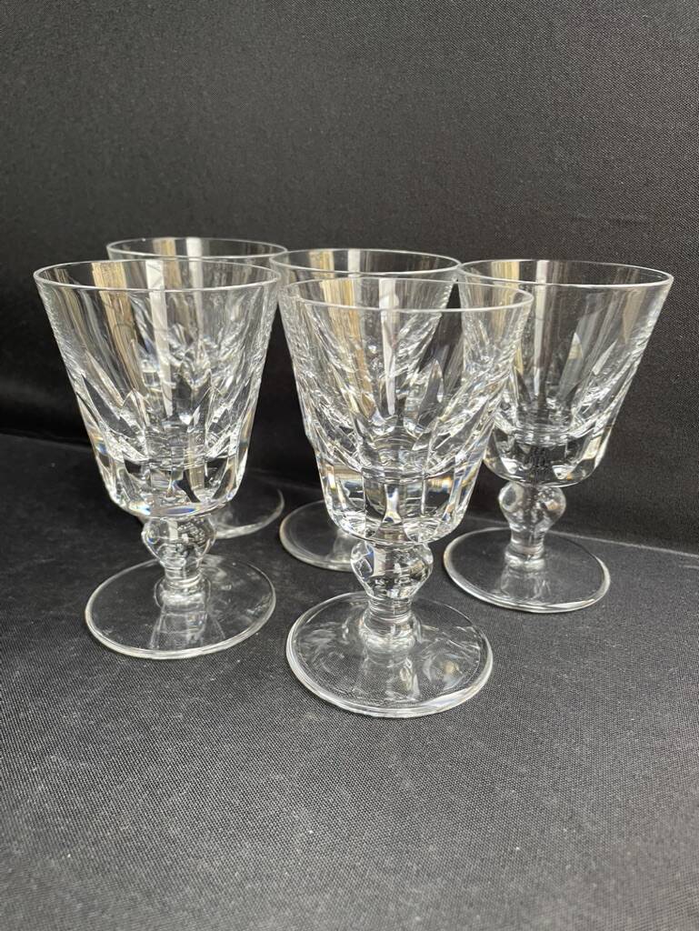 2899 – 5 Saint Louis wine glasses Jersey service In strong cut crystal