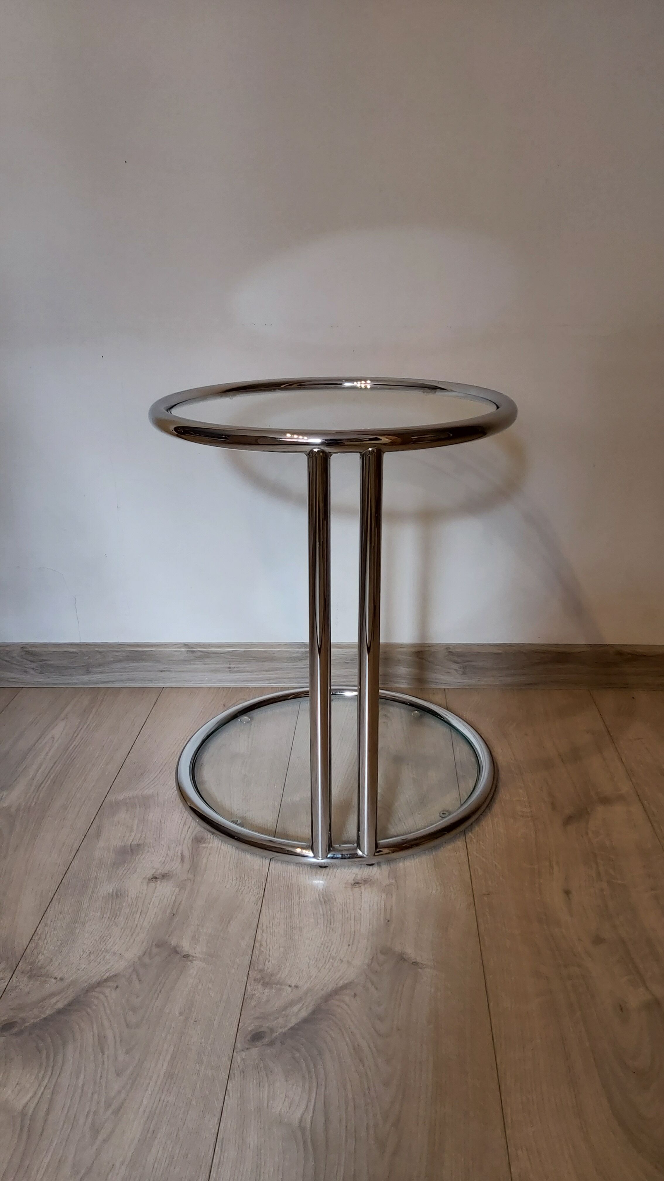 Table d’appoint années 1980