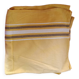 Yellow 3-stripe nappa. Basque style.