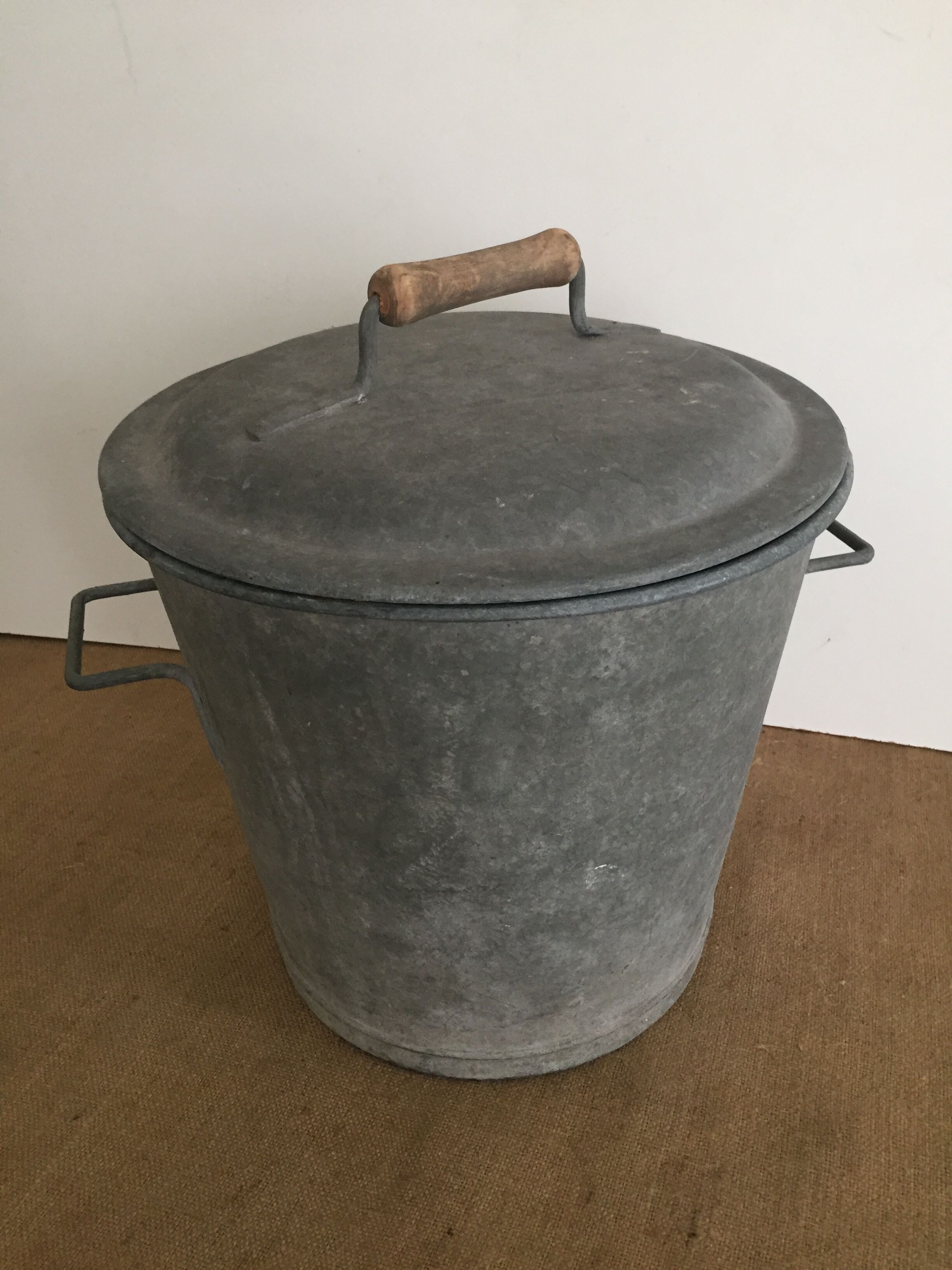 Zinc laundry
