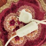 Lamp in white opaline.