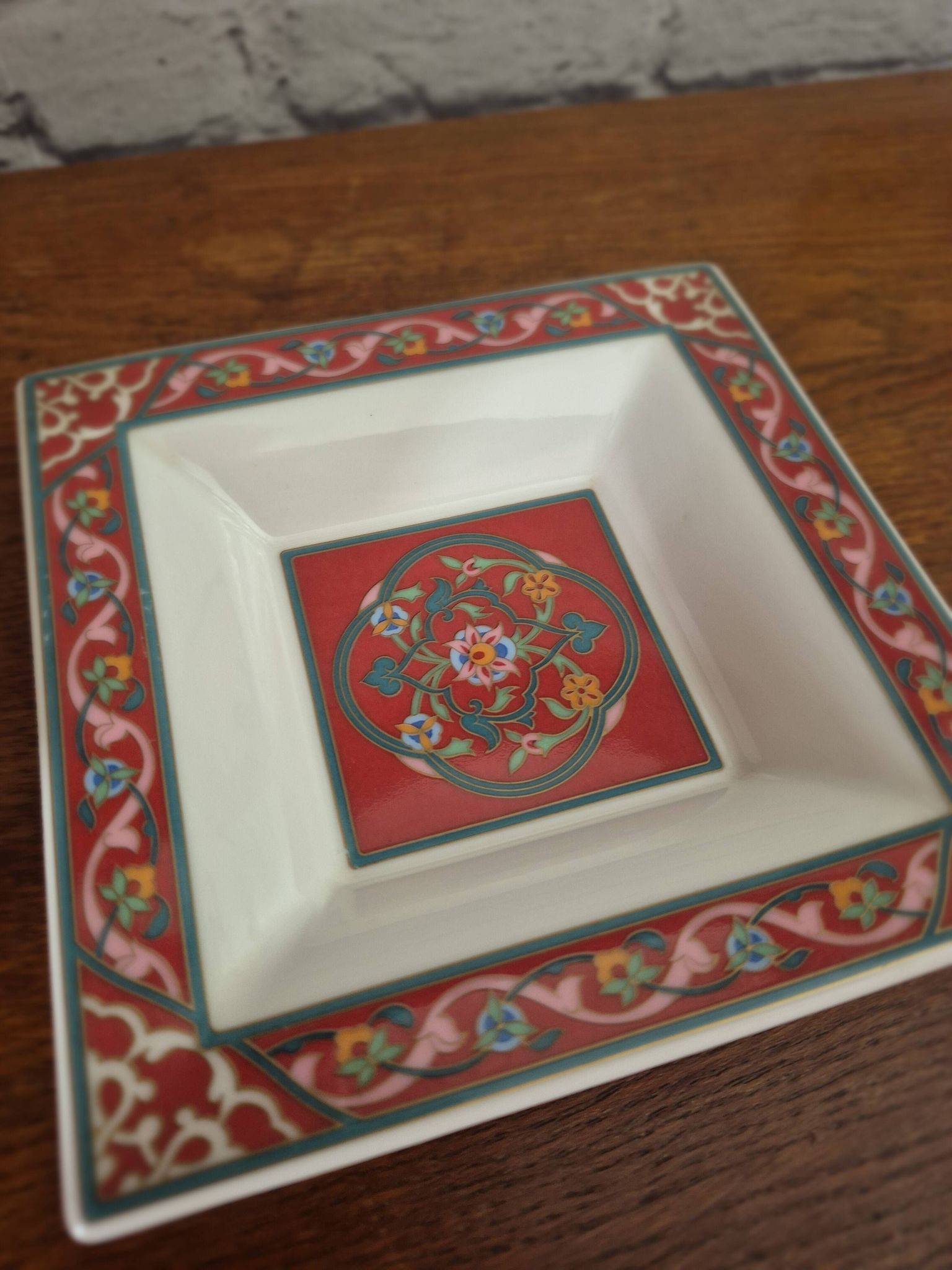 "Singapore" catchall by Paloma Picasso for Villeroy and Boch from the 90s.