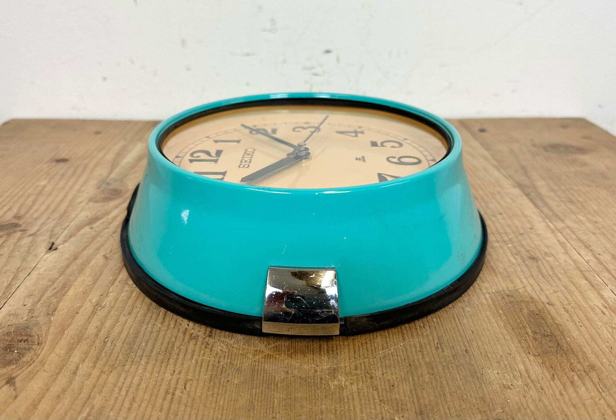 Horloge murale vintage turquoise seiko maritime, années 1970
