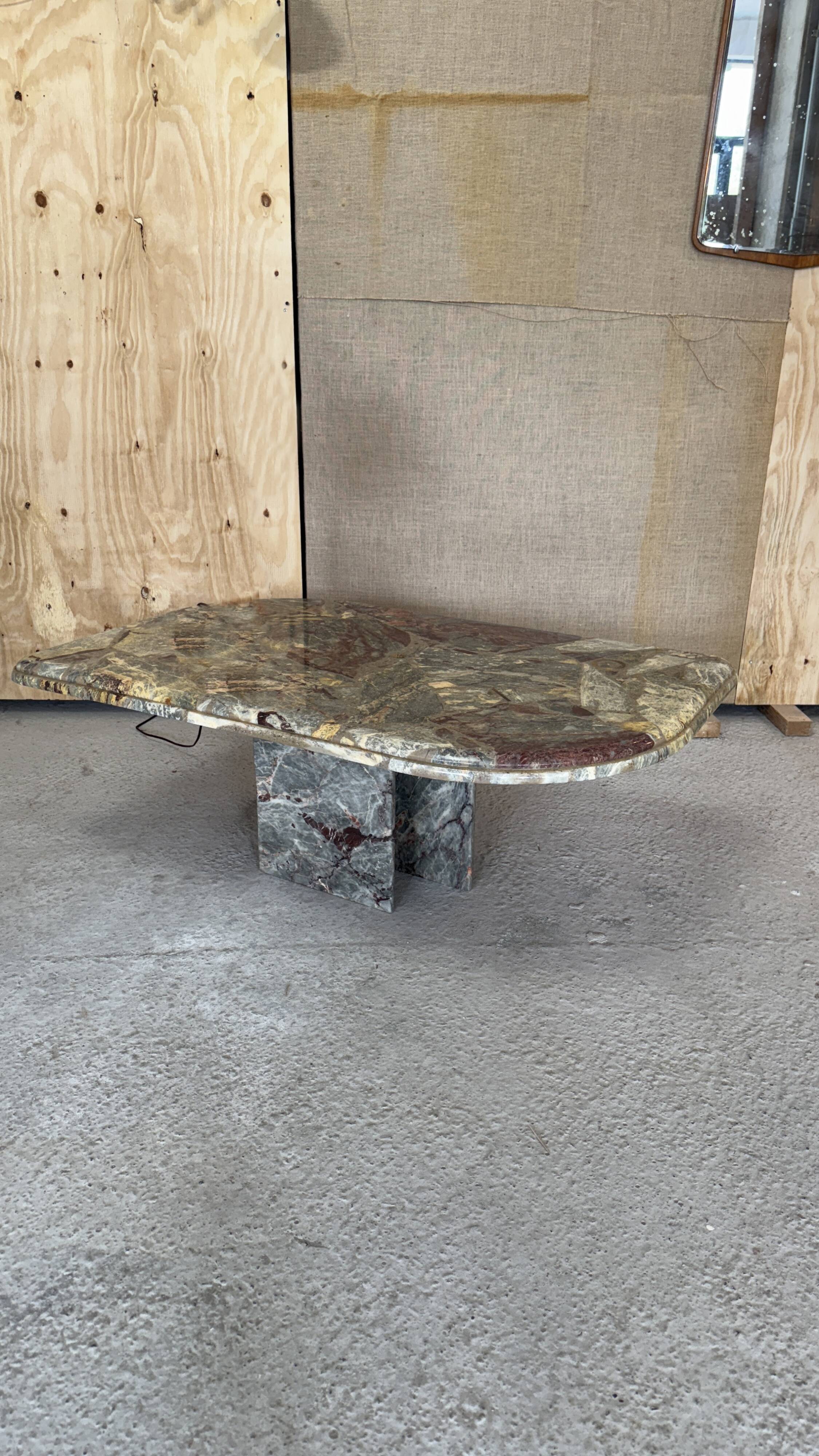 Green marble coffeetable