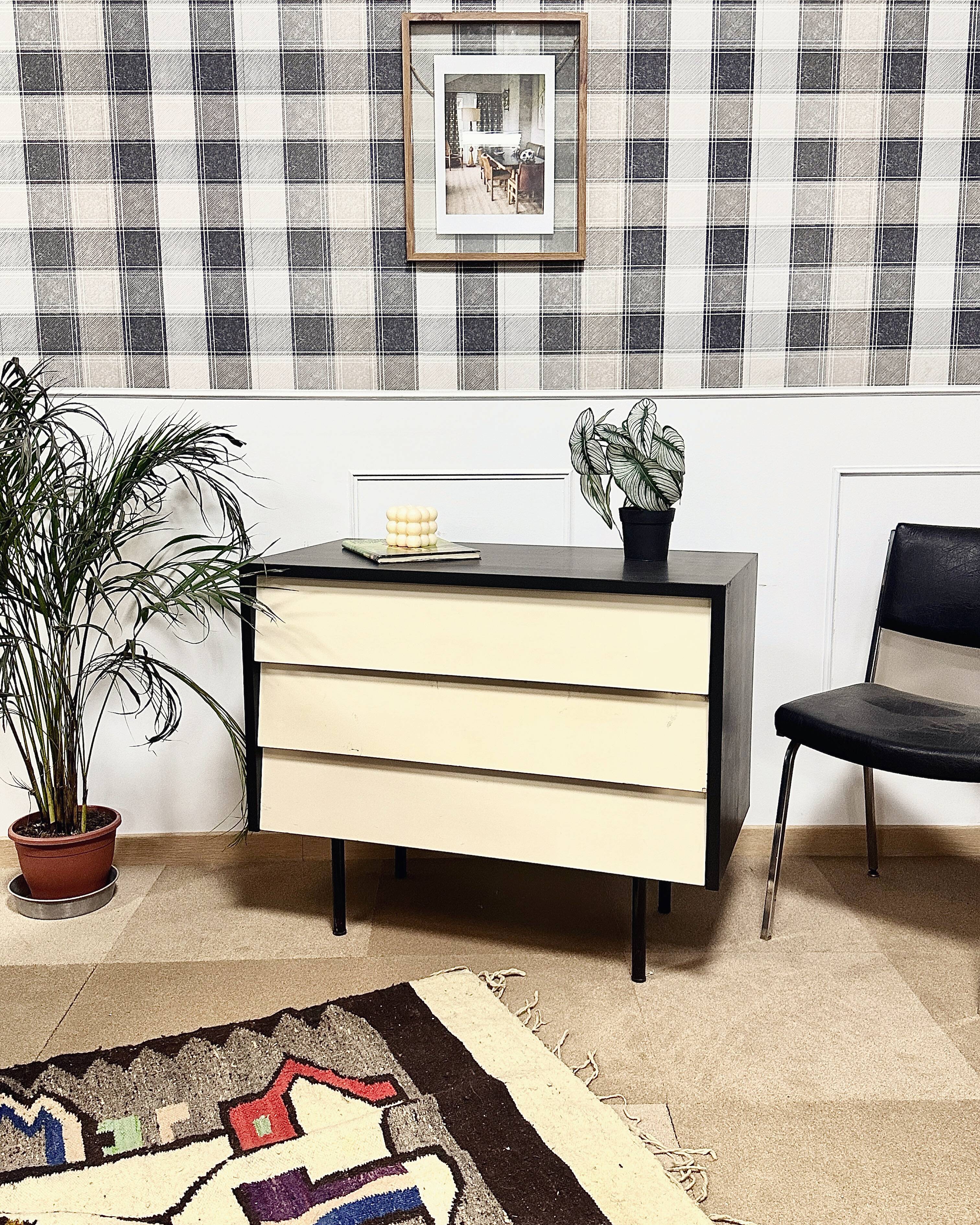Commode vintage tiroirs inclinés
