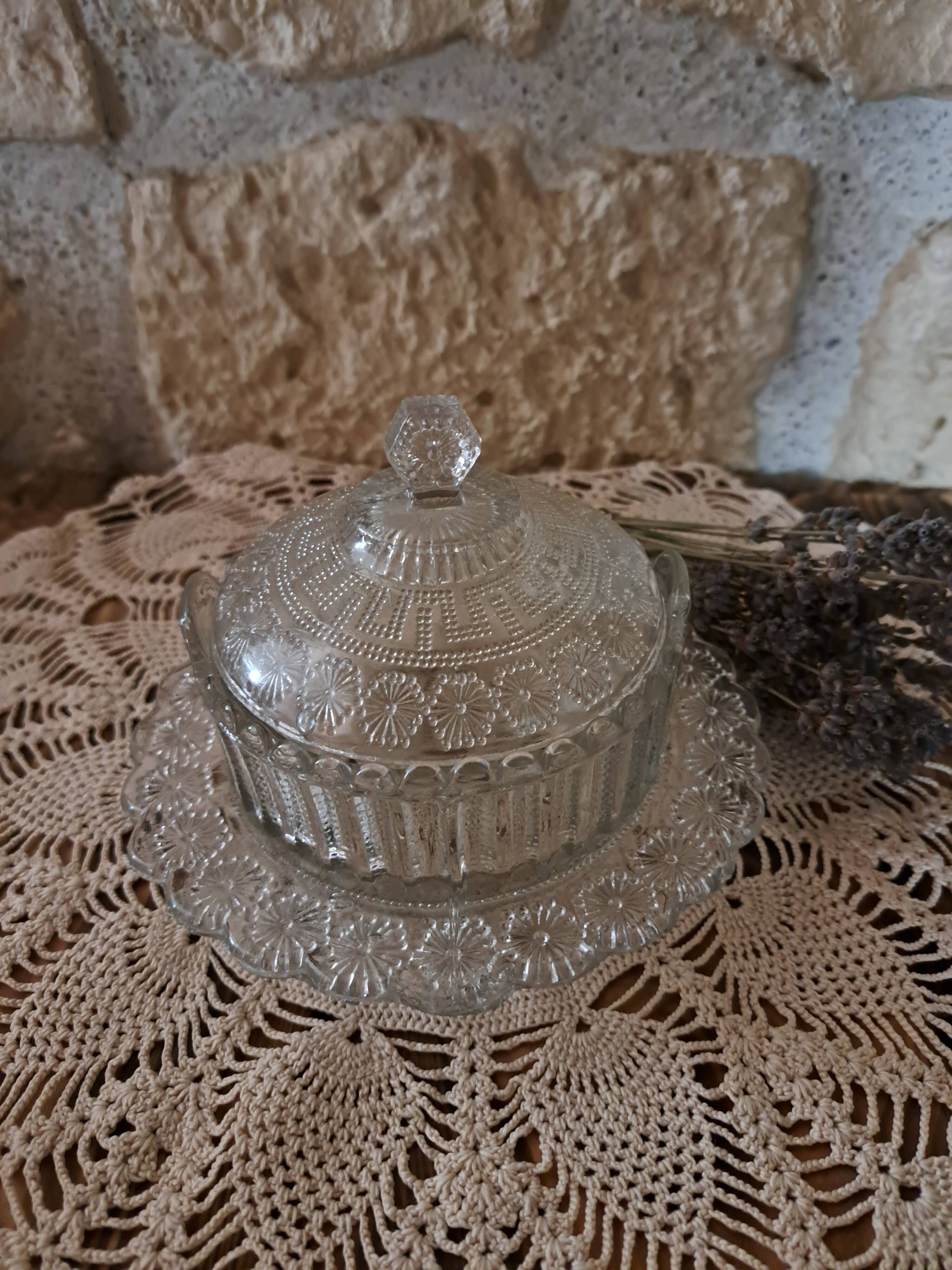 Bonbonnière sucrier sur dormant en verre