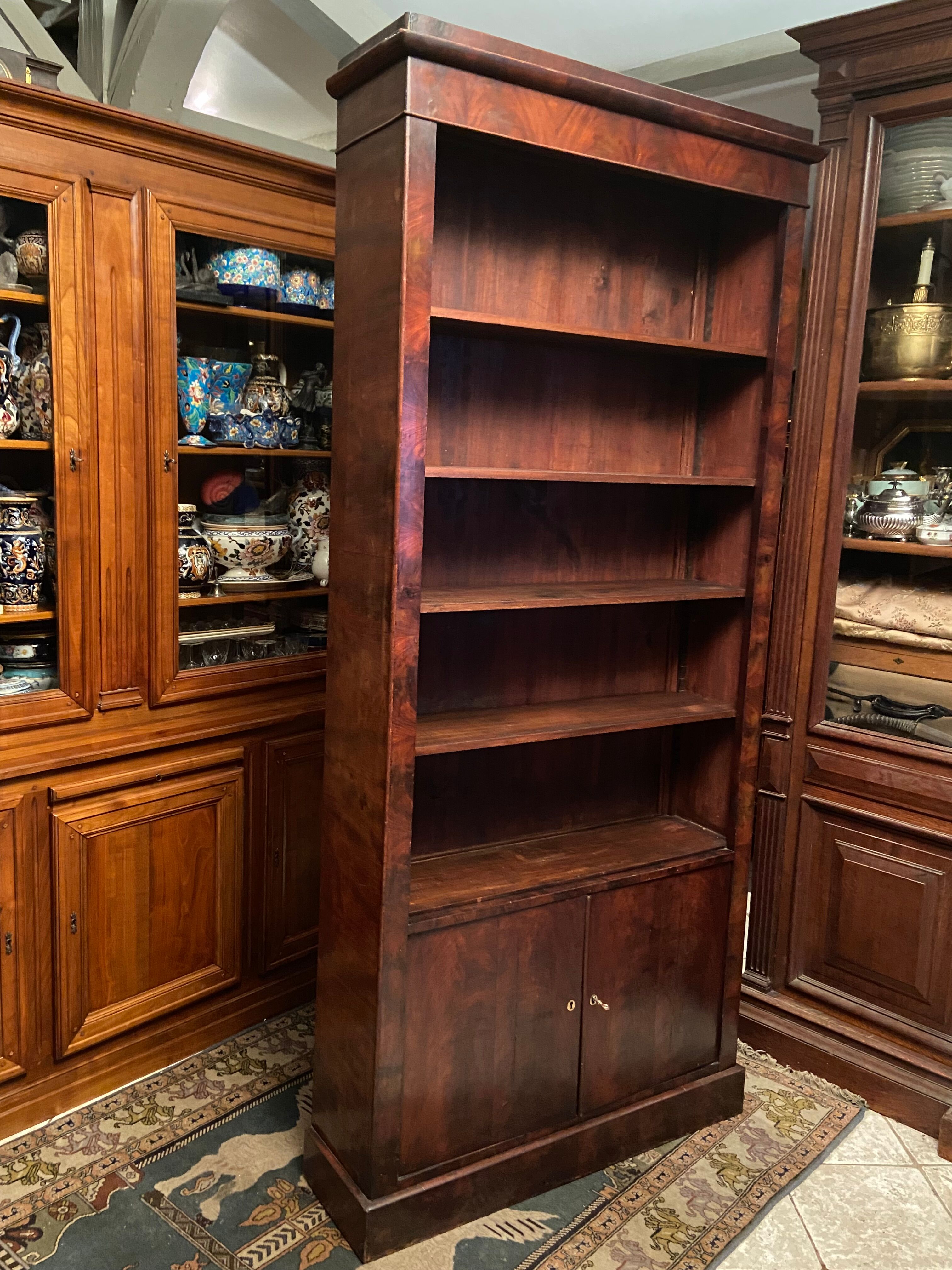 Fine mahogany library of the 1830s Louis-Philippe