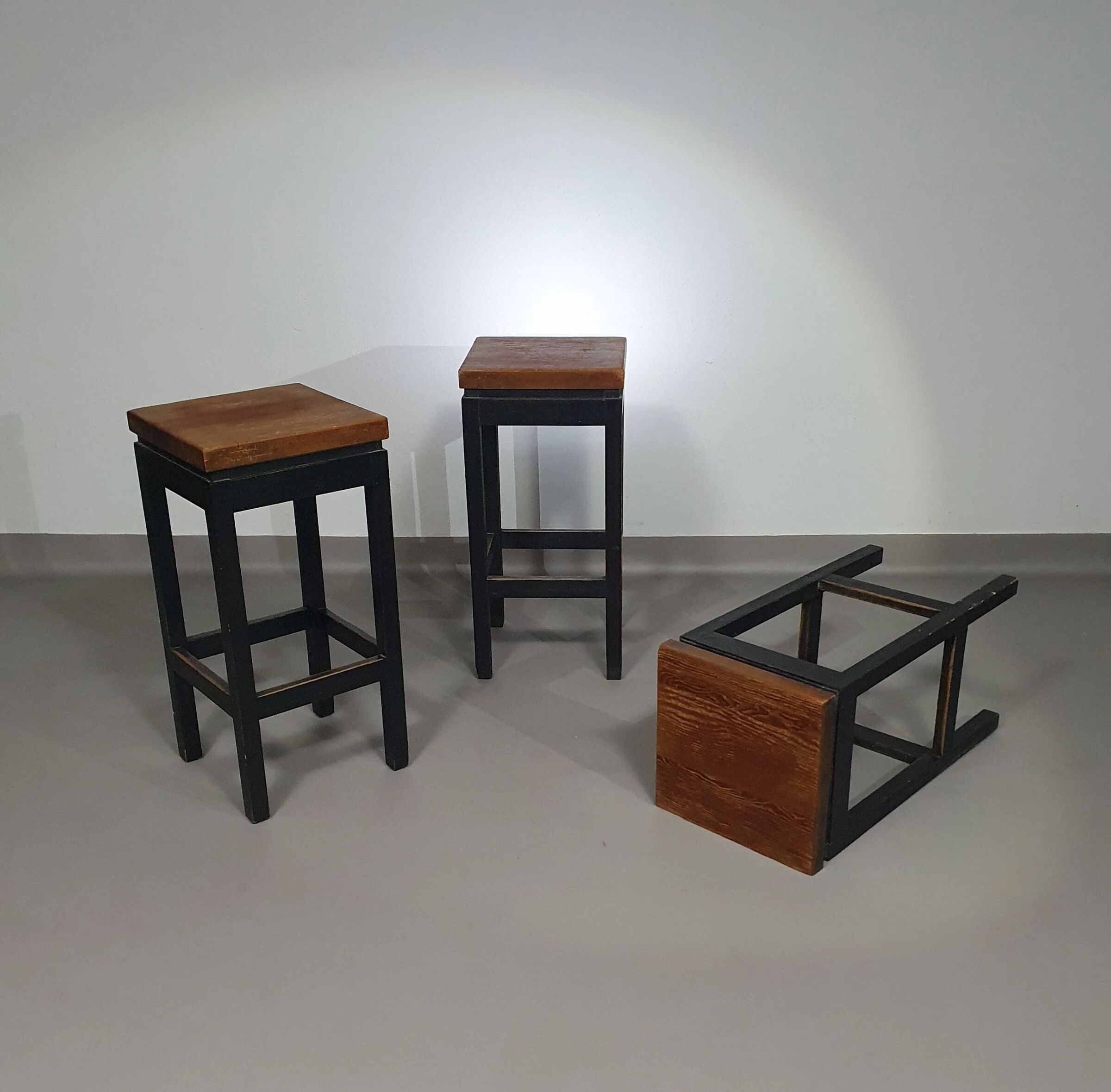 3 x tabourets de construction en chêne années 1960