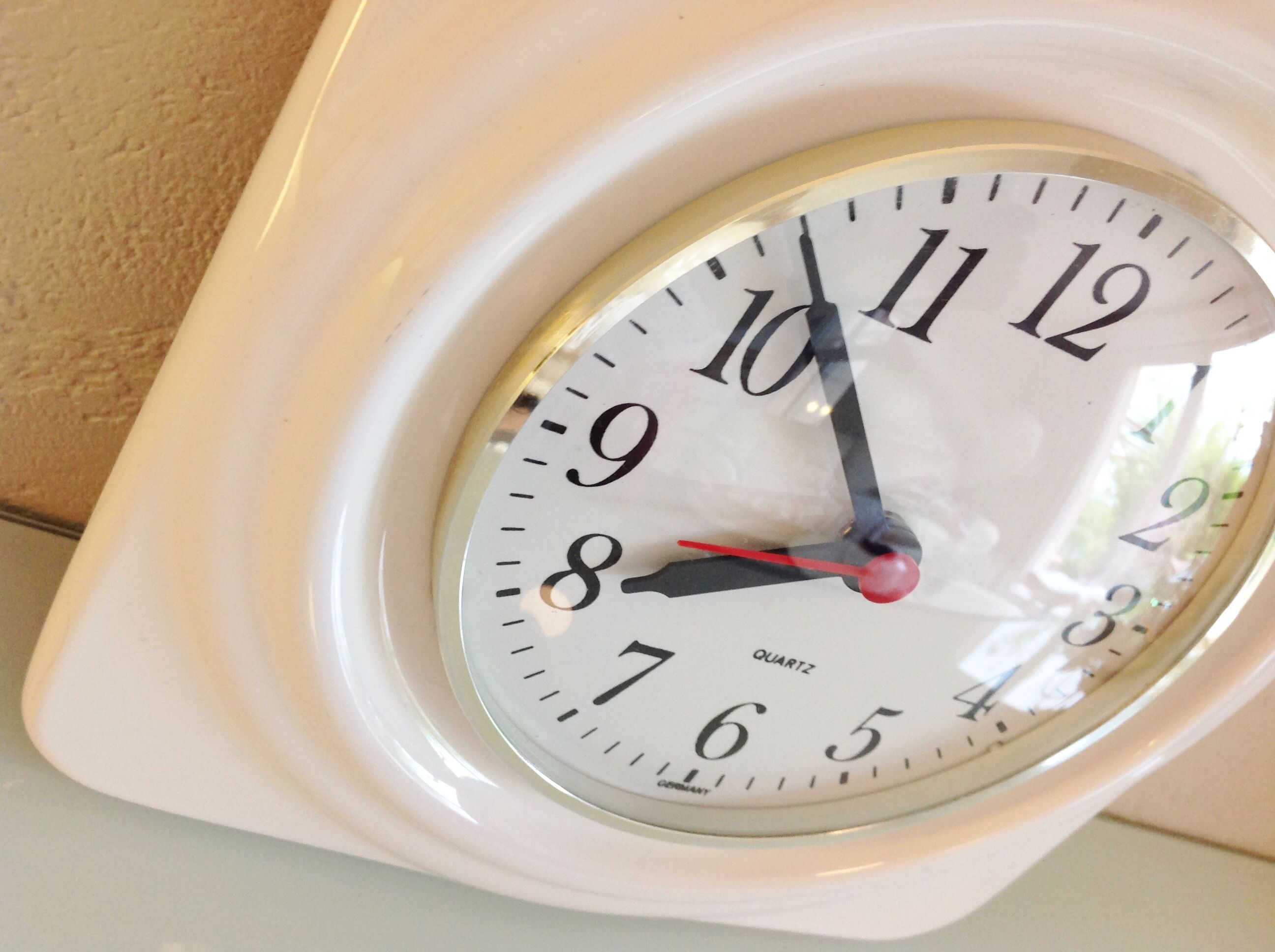 White ceramic square clock, vintage 60/70