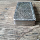Napoleon III style snuffbox with floral decoration