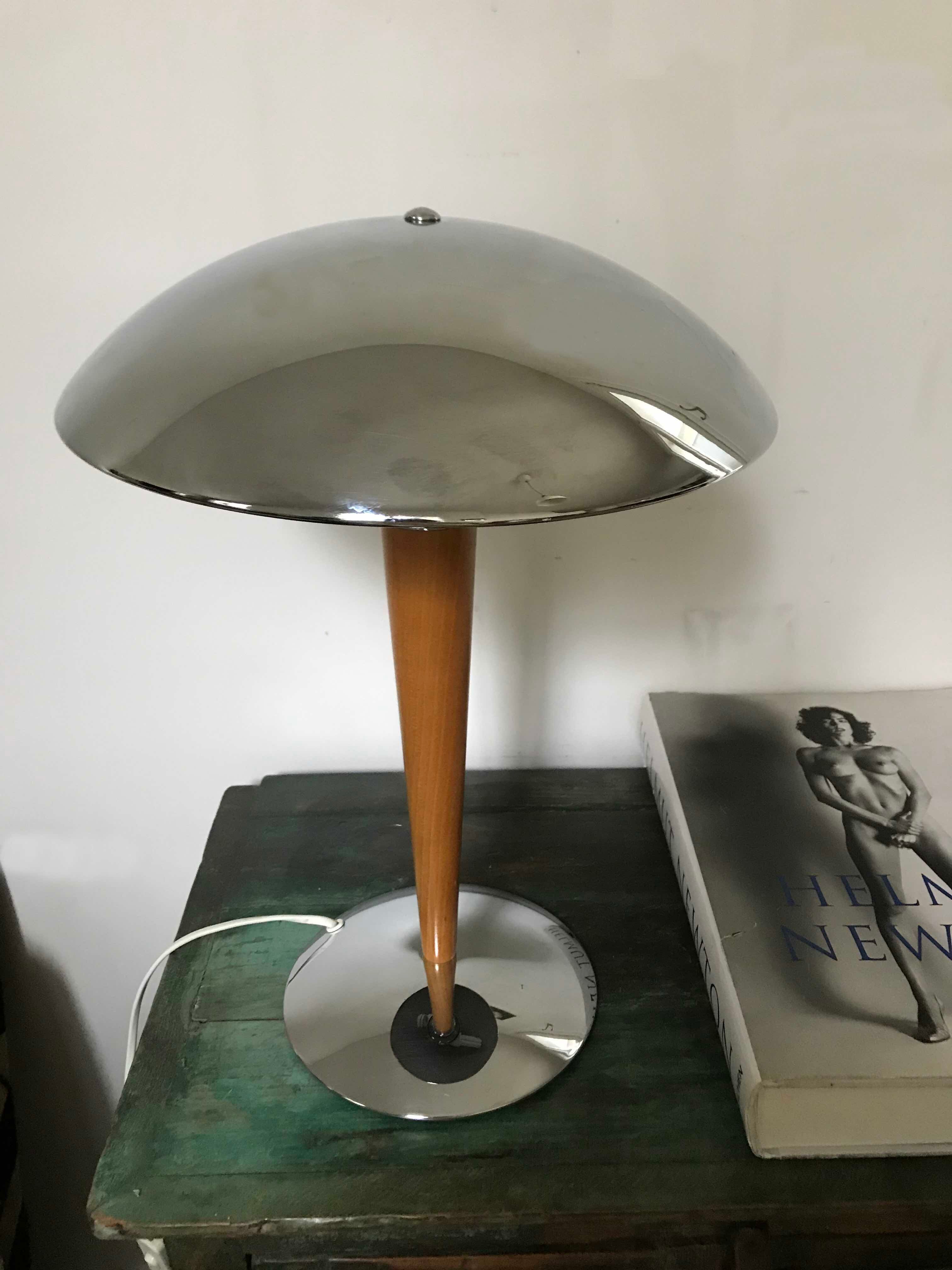 Vintage liner lamp