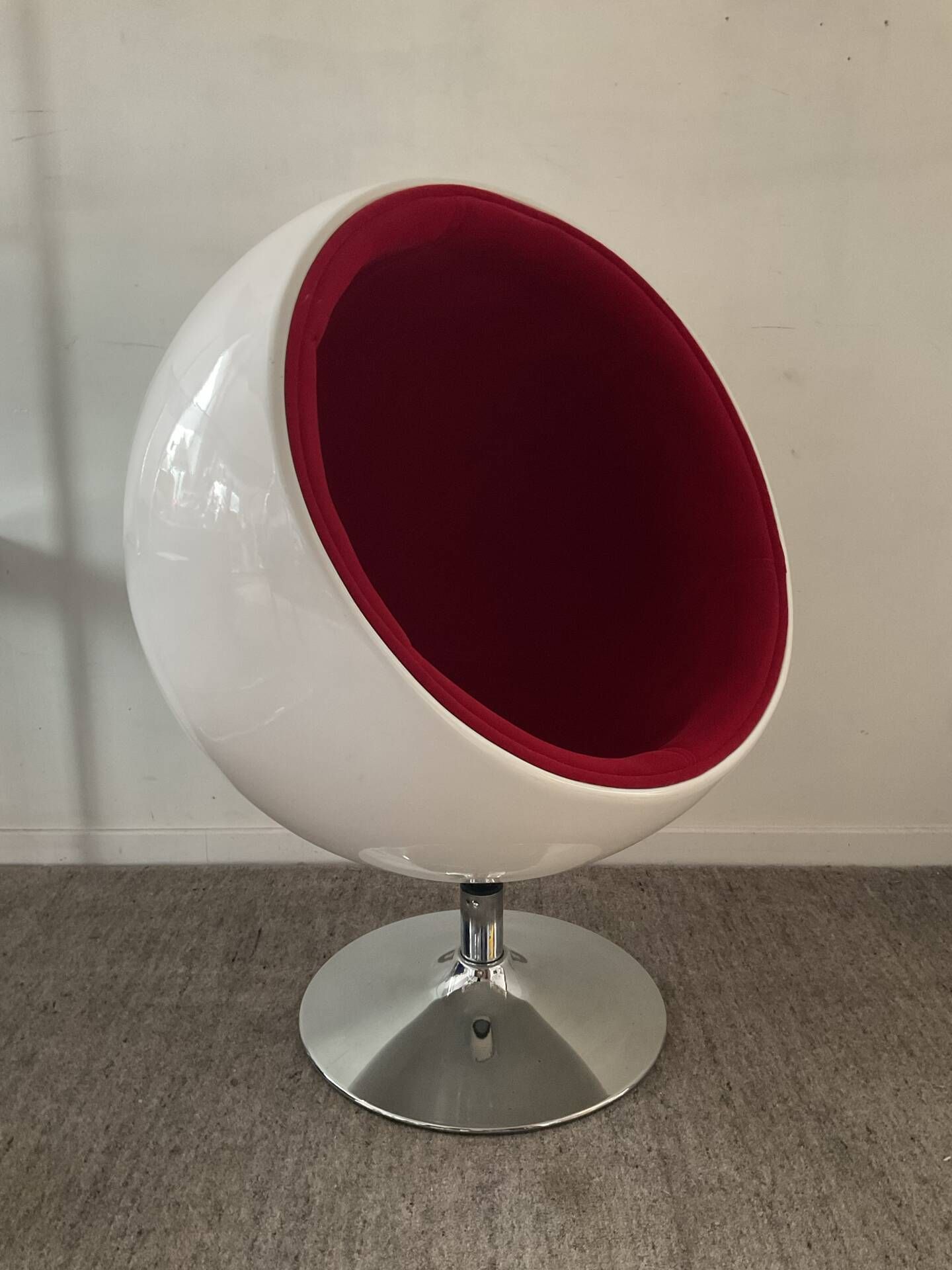Ball Chair armchair from the 70s-80s.