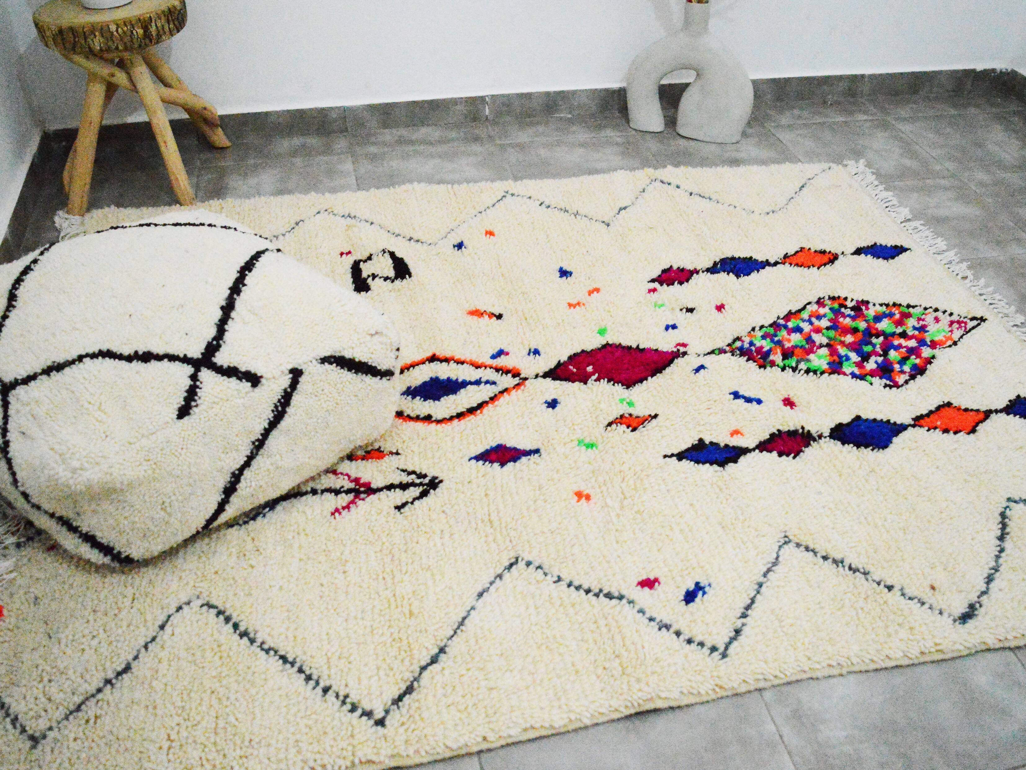 Moroccan berbere carpet 163x194cm