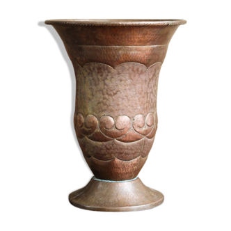 Copper vase hammered on pedestal