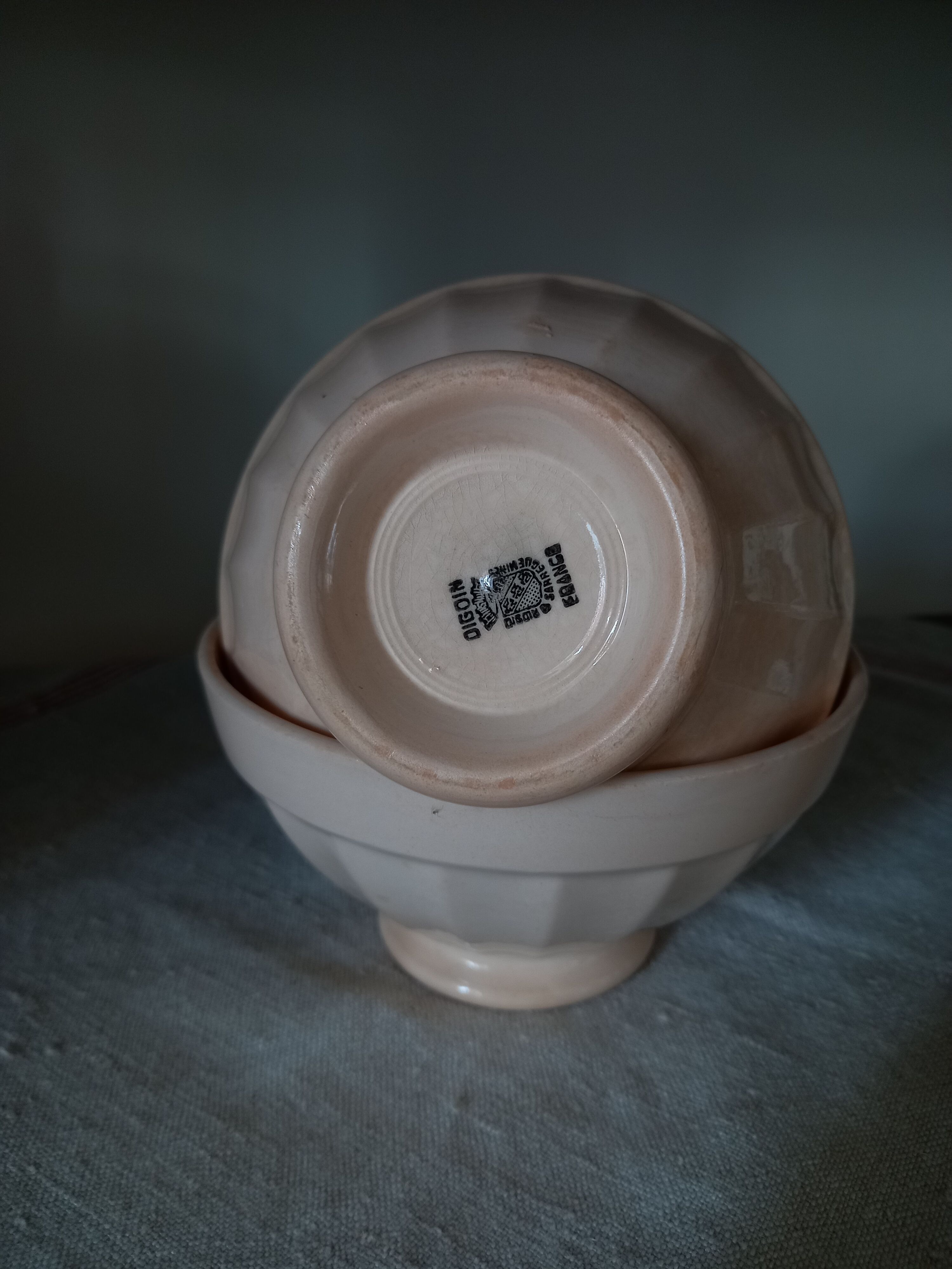 2 bowls Digoin Sarreguemines pink beige