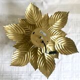 Wall lamp or ceiling lamp golden flower