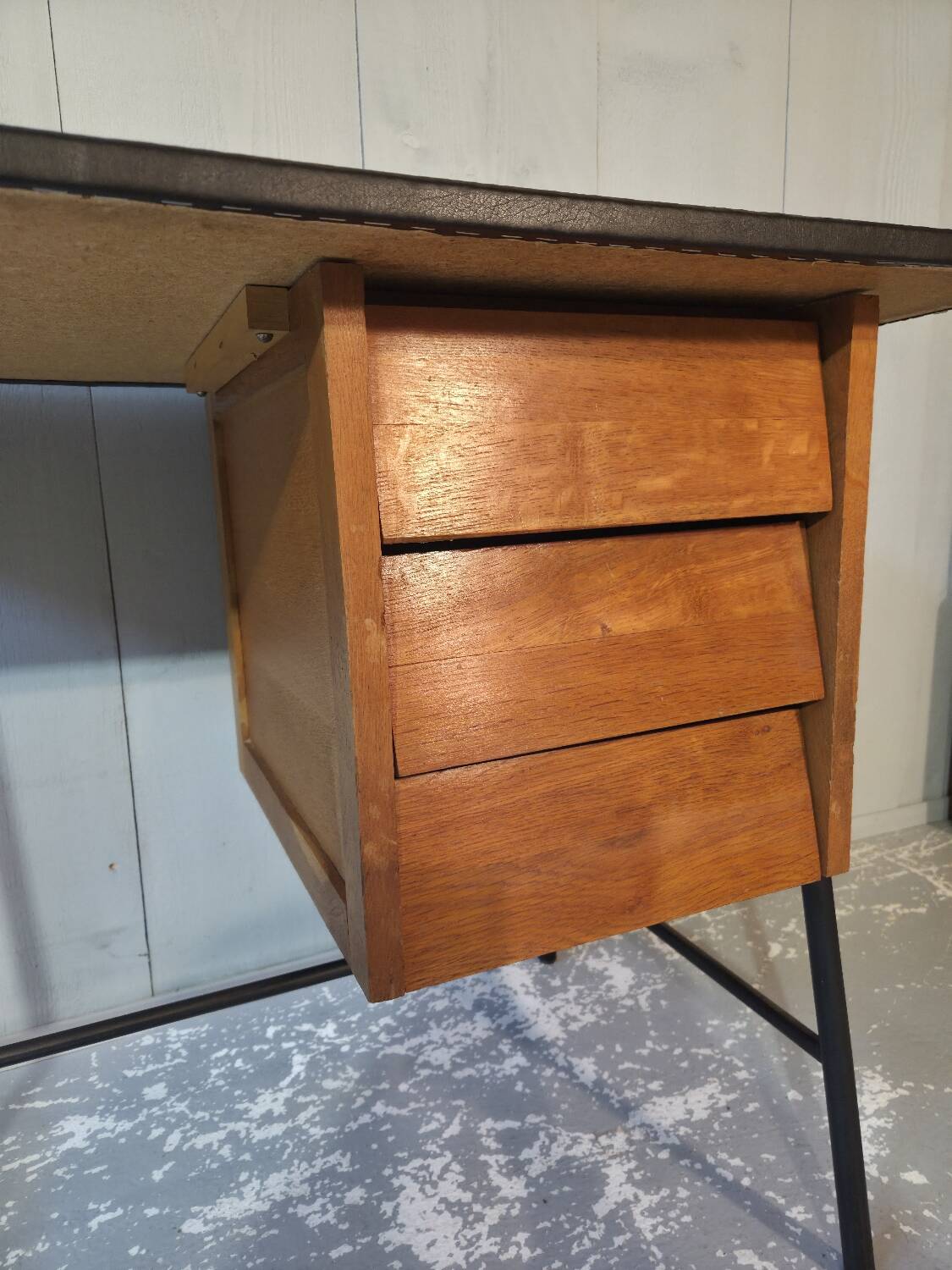 Modernist desk