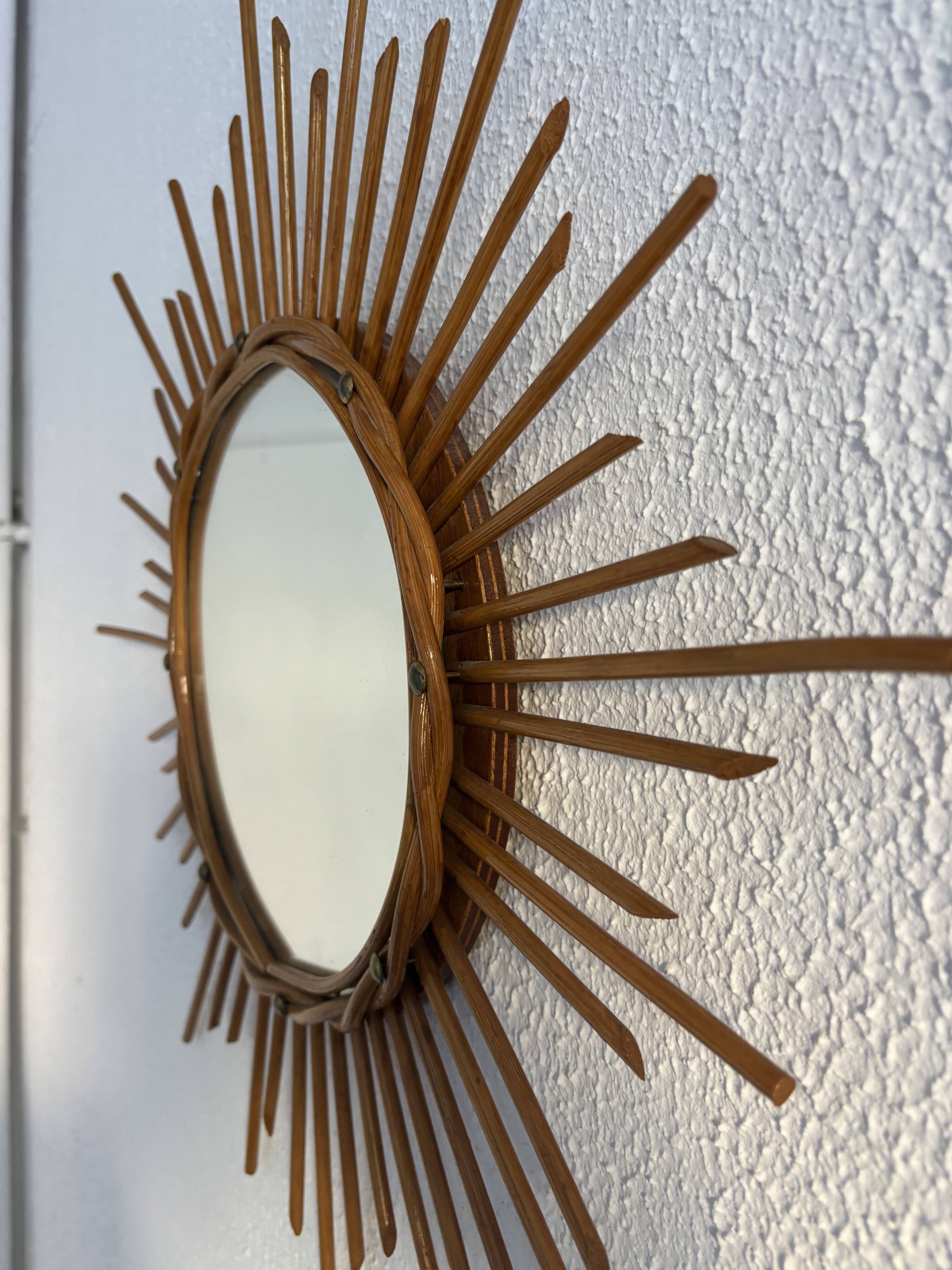 Vintage 1960s sun mirror made of rattan - 55 cm