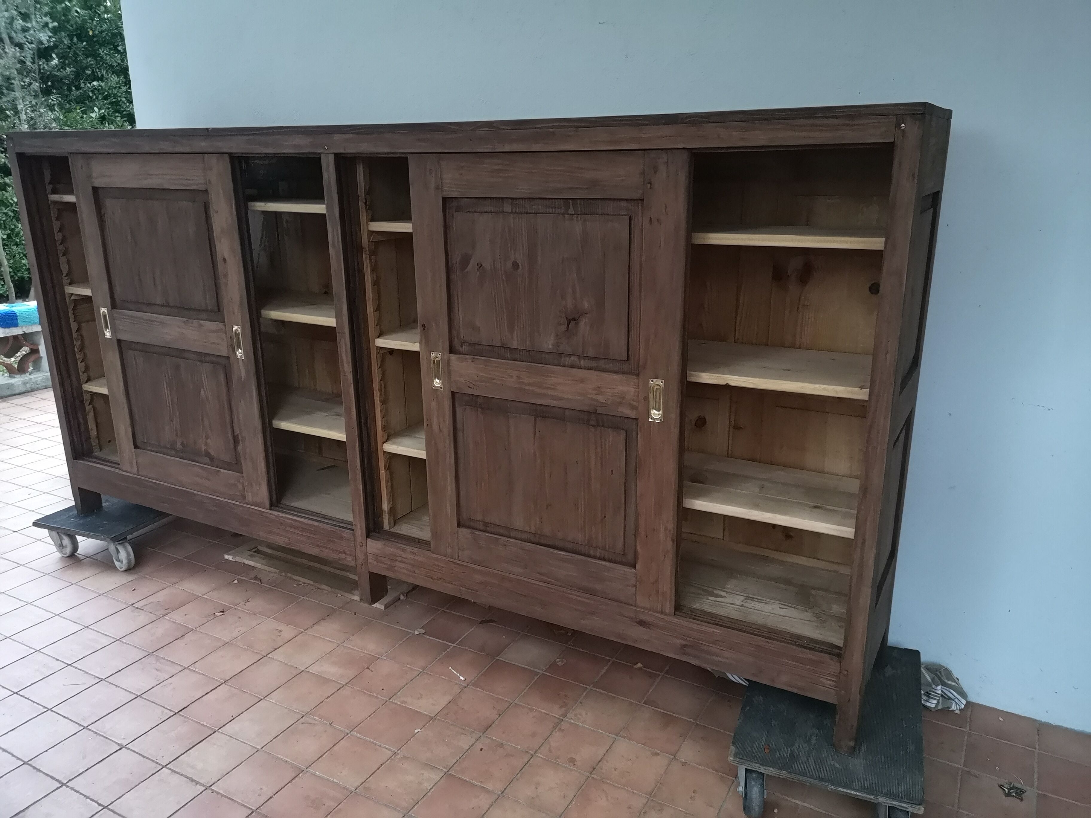 Fir craft furniture with 4 sliding doors