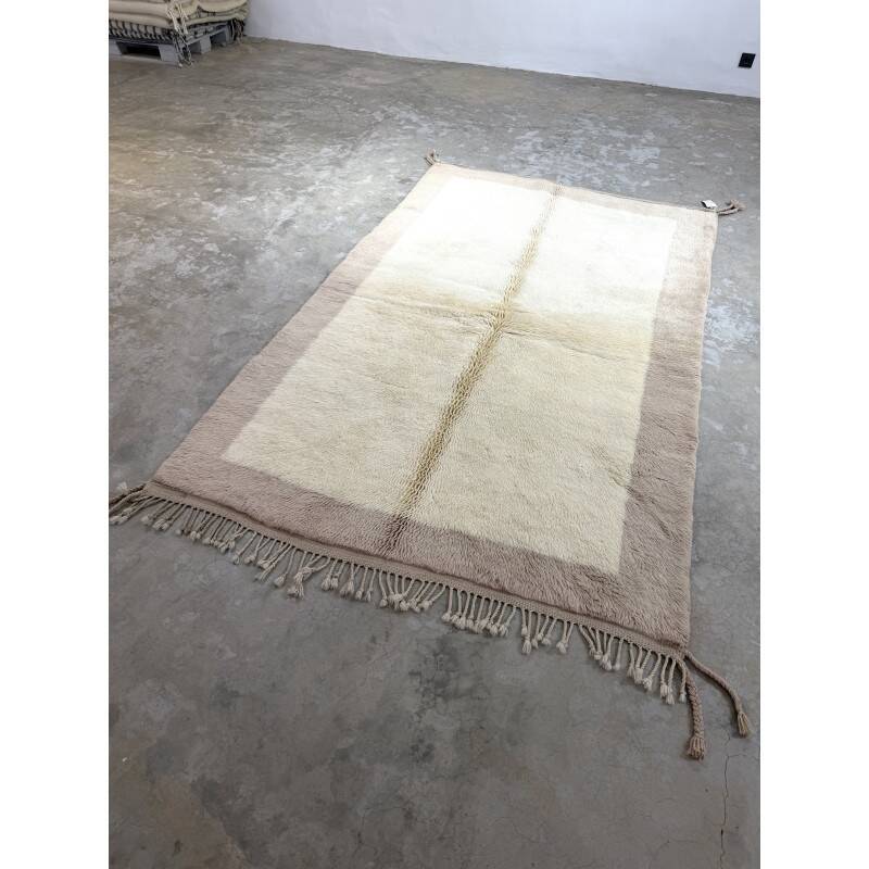Berber artisanal rug Mrirt - 415