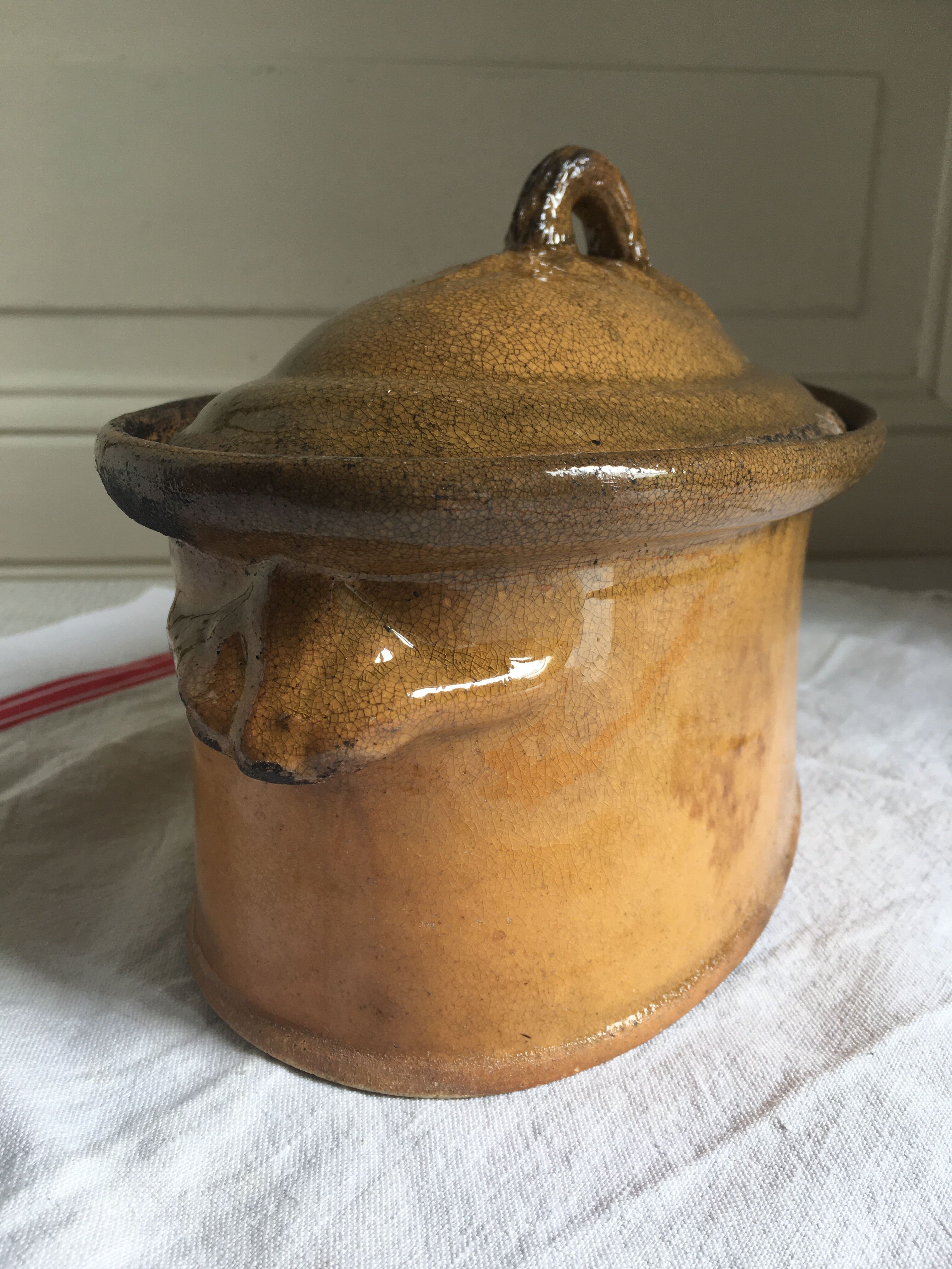 Terrine ancienne ovale en terre cuite émaillée Selency