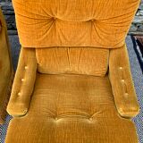 Paire de fauteuils crapauds doré en velours