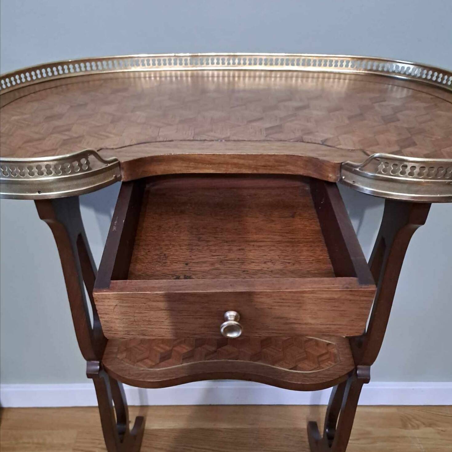 Side table or small table in marquetry
