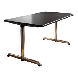 Giancarlo Piretti dining table