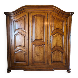 3-door maple wardrobe