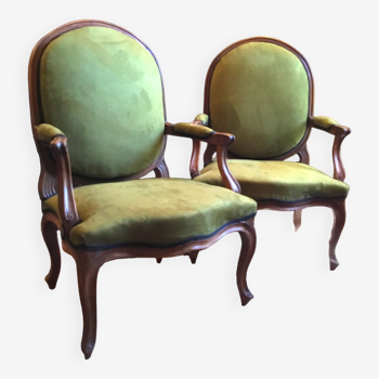 Superb pair of large Louis XV period armchairs reupholstered to nine