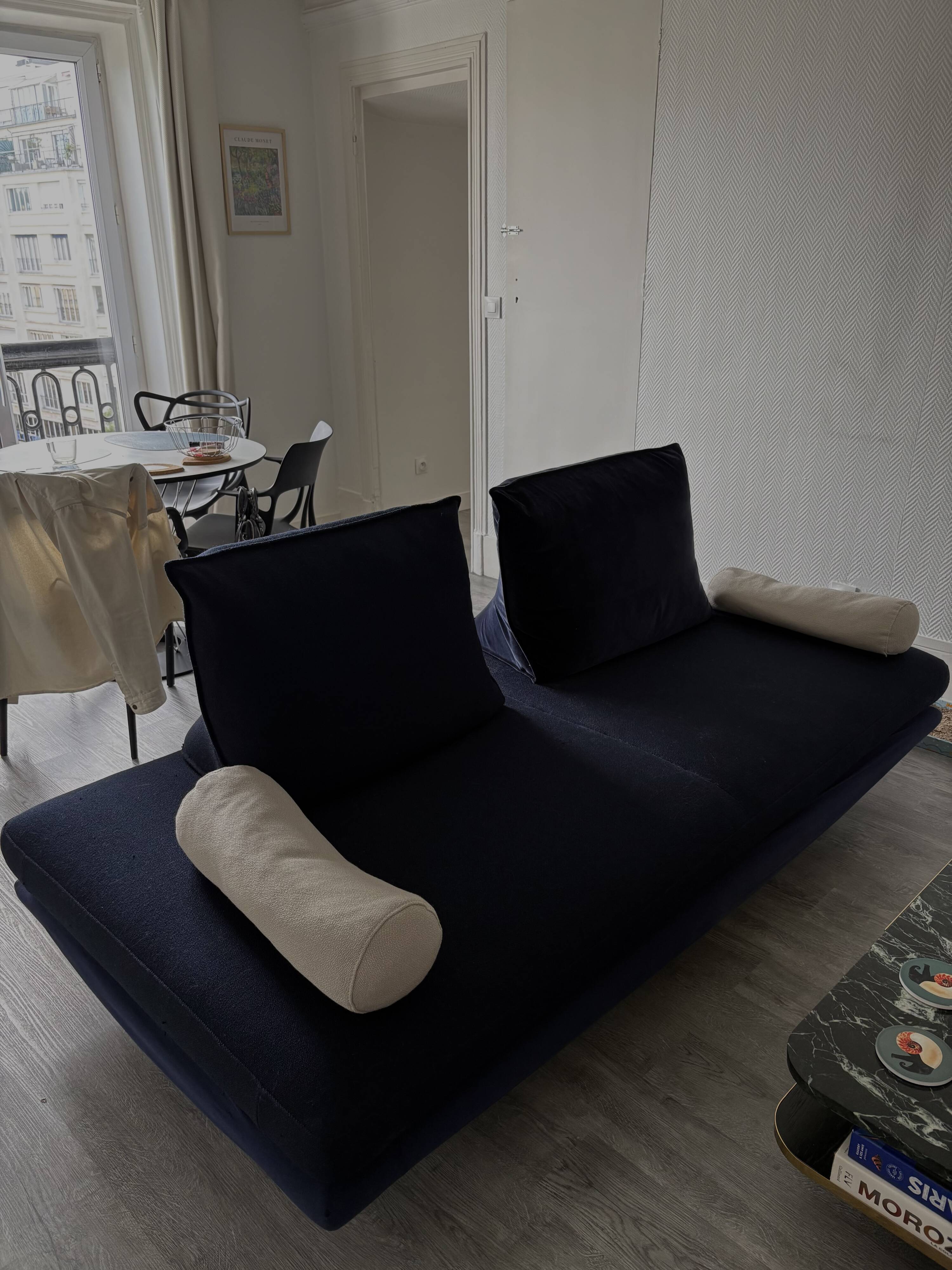 2-seater sofa model Prado Cinna