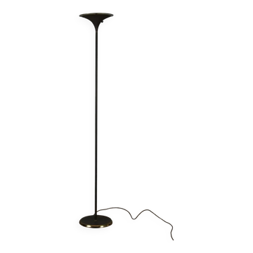 Vintage floor lamp in enamelled metal and brass, design, Italy, 1980s