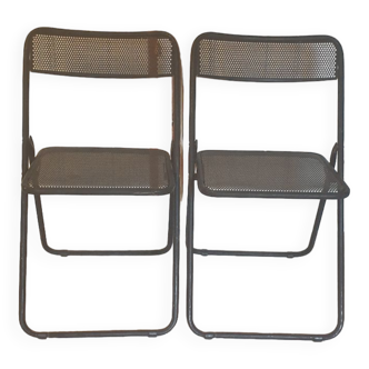 Paire de chaises pliante en métal perforé
