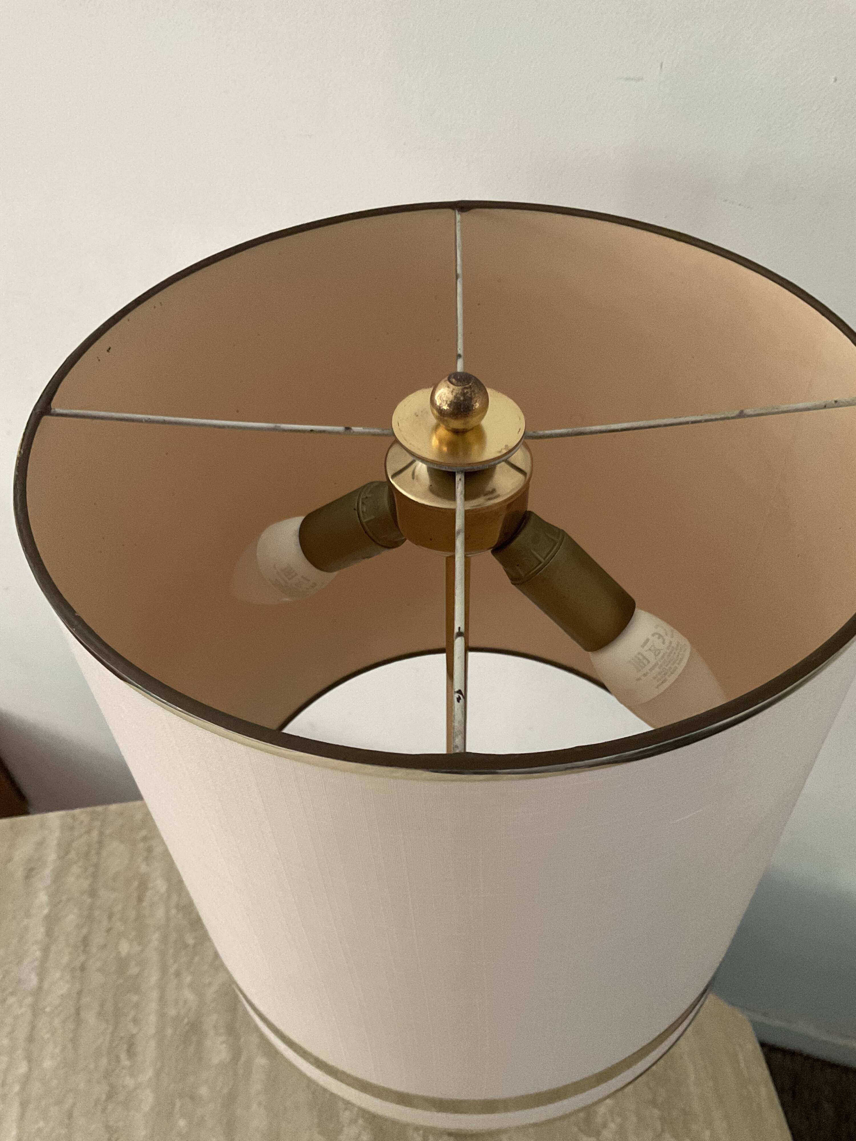 Lampe vintage en laiton des années 70