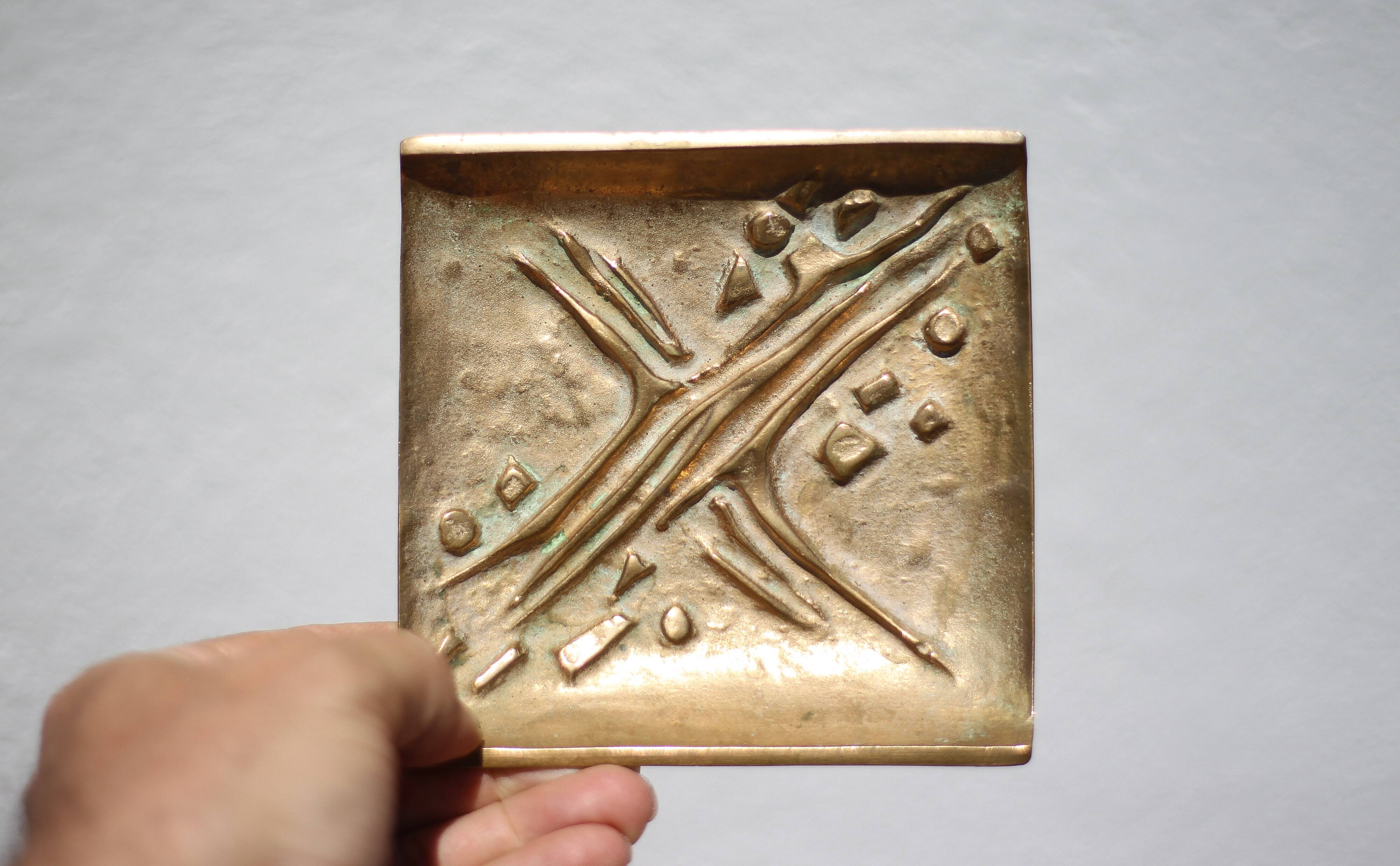 Bronze cup signed Jacques Lauterbach, empty pocket Brutalist bronze, abstract, collection, decoration