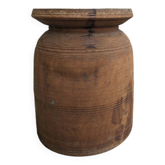 Pot ancien en bois