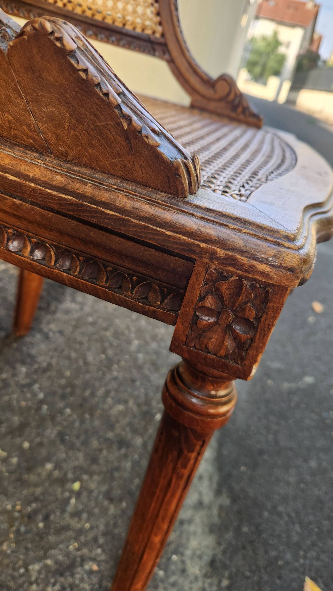 Chaise ancienne Louis XVI en bois et canage XIXe siècle