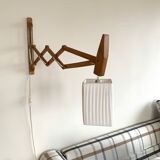 Danish accordion wall light in beechwood - Scandinavian articulated lamp from the 1960s