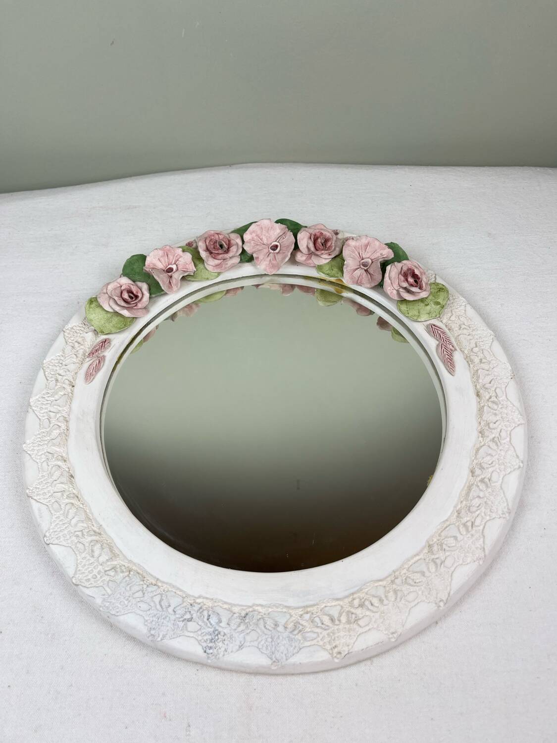 Mirror with a flower crown