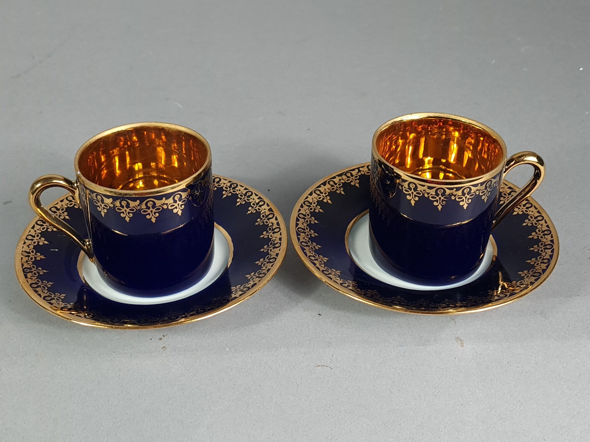 2 coffee cups shape Limoges porcelain litron, blue oven SB
