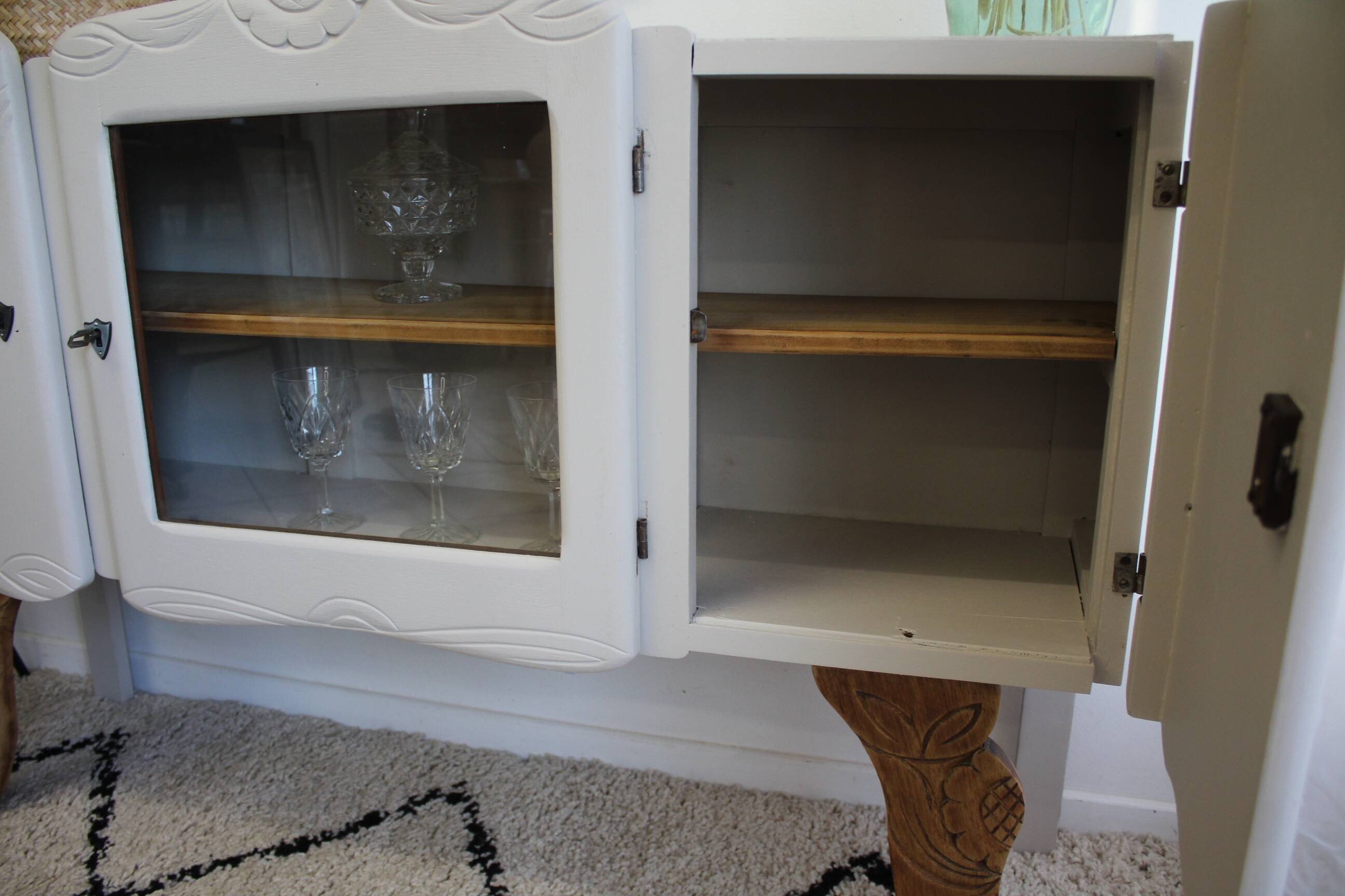 Beige Art Deco display cabinet