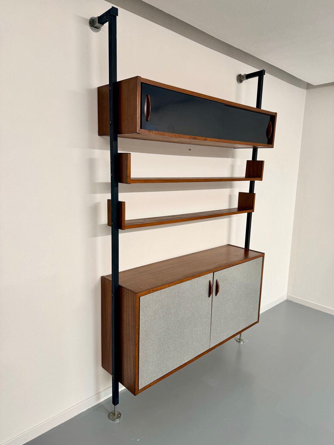 Wall shelf in wood, suspended furniture, French design from the 60s, vintage.