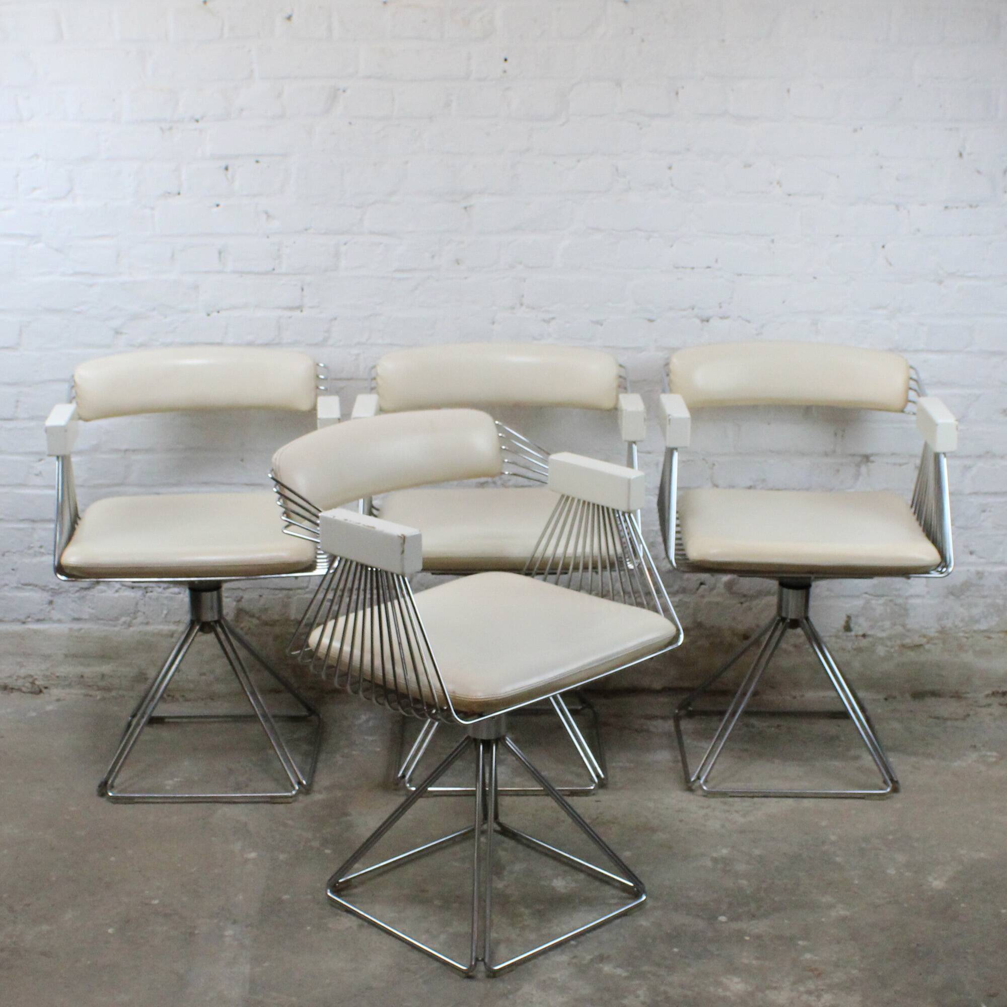 Set of 4 Delta chairs by Rudi Verelst for Novalux 1970s