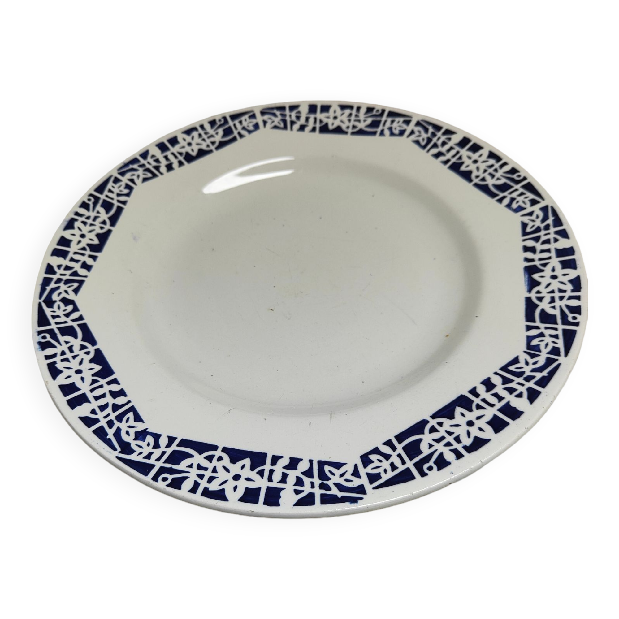 Plate mounted iron earth