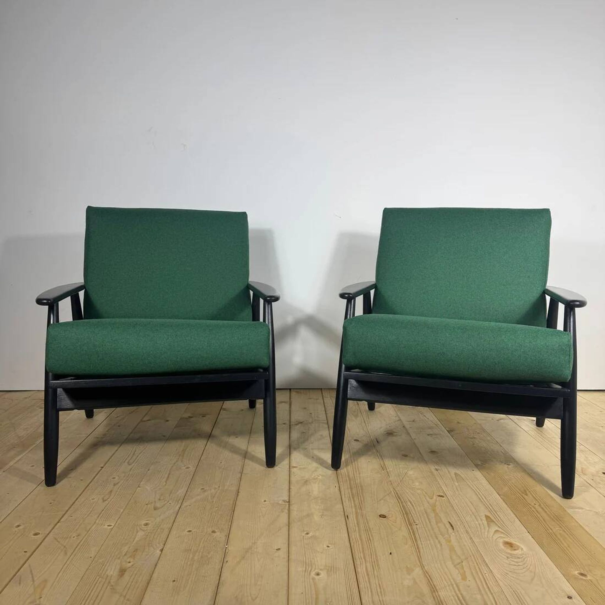 Pair of Danish armchairs from the 1960s – Mid-century seats in teak and fabric