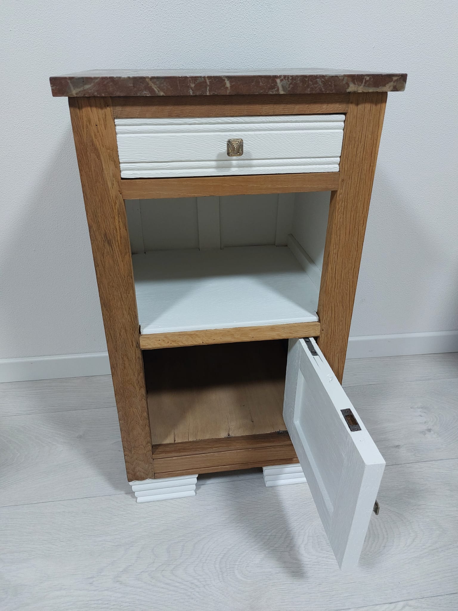 Bedside in Art Deco oak, marble