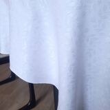 Tablecloth and 12 towels
