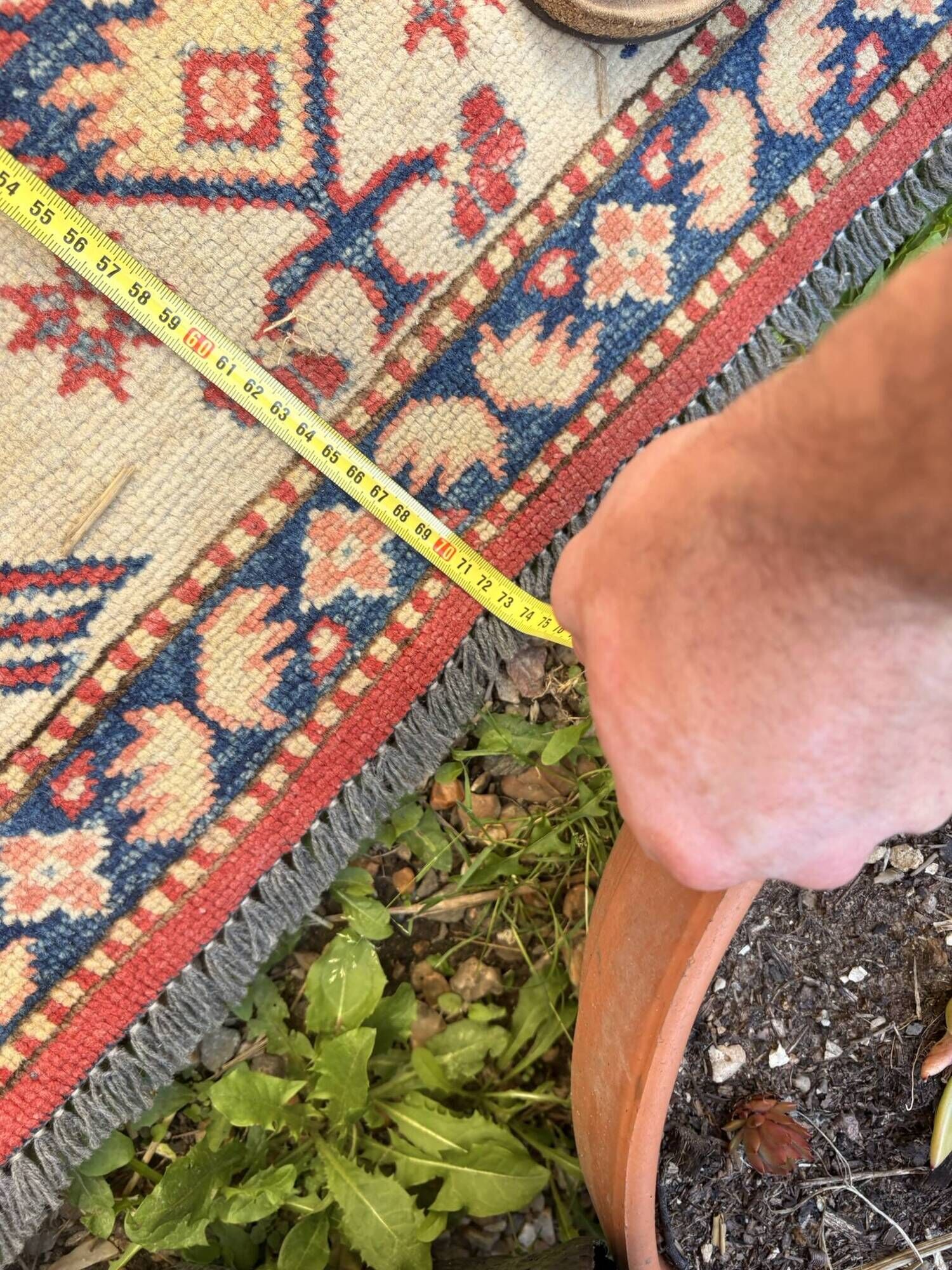 Antique Caucasian Shirvan carpet from the late 19th century, handmade wool, 183x275cm.